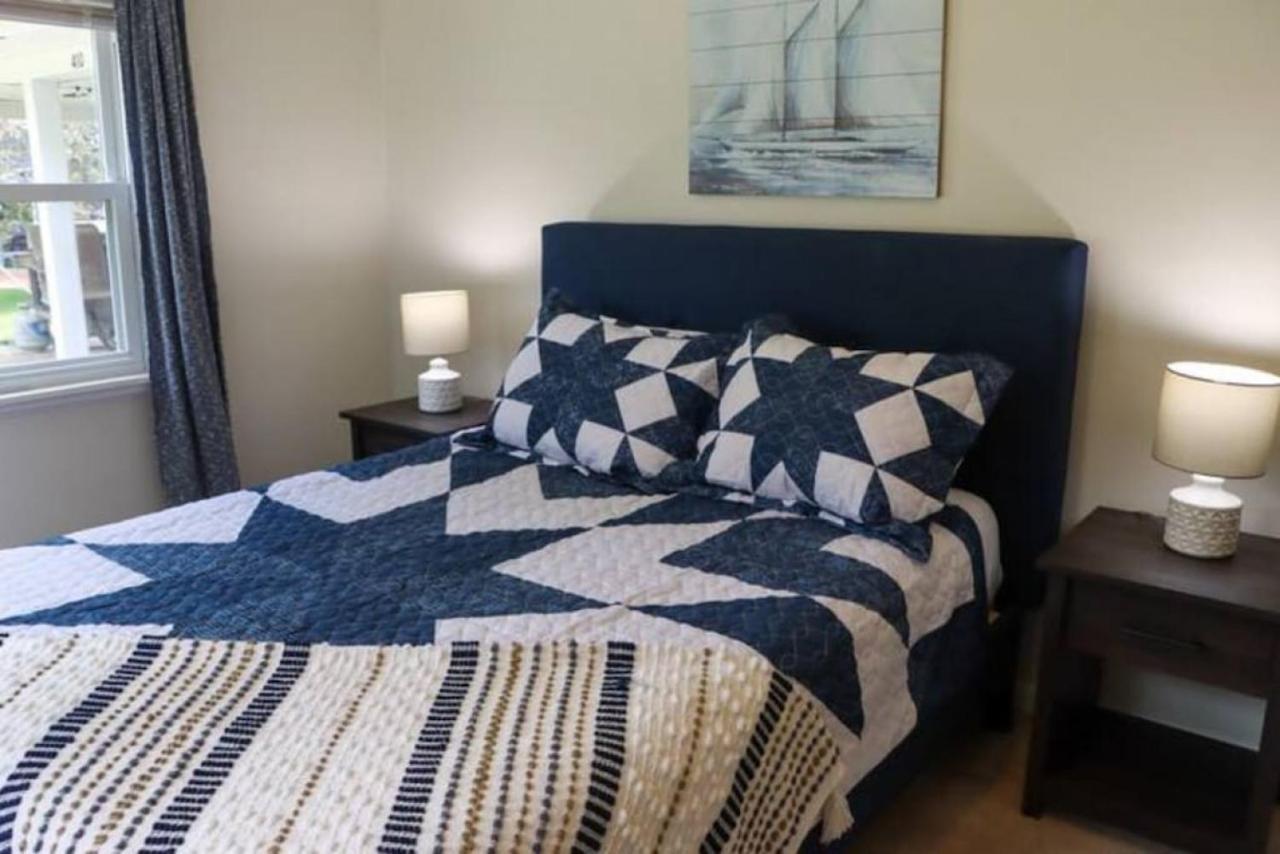 4 Bdr Cottage, Views, Dogs Welcome Holiday home Edinboro